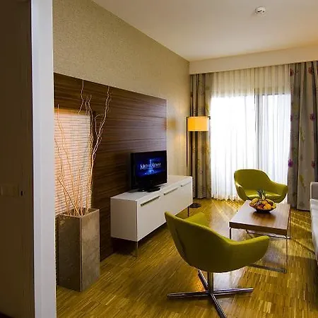 Blue Waters Club Hotel