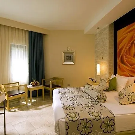 Blue Waters Club מלון