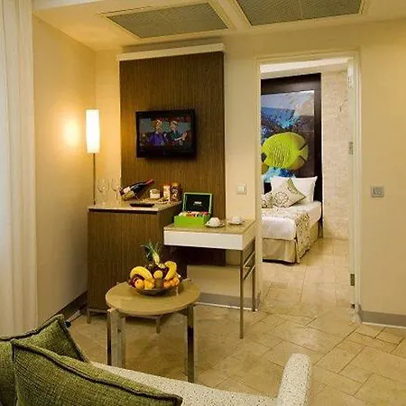 Hotel Blue Waters Club 5*