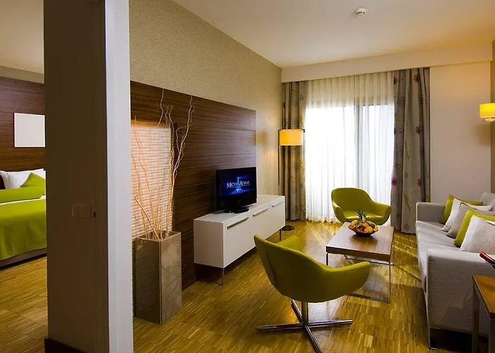 Blue Waters Club فندق