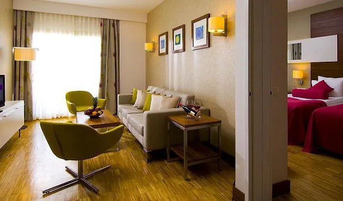 Blue Waters Club 5* Sidé