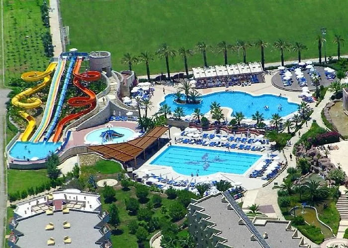 فندق Blue Waters Club