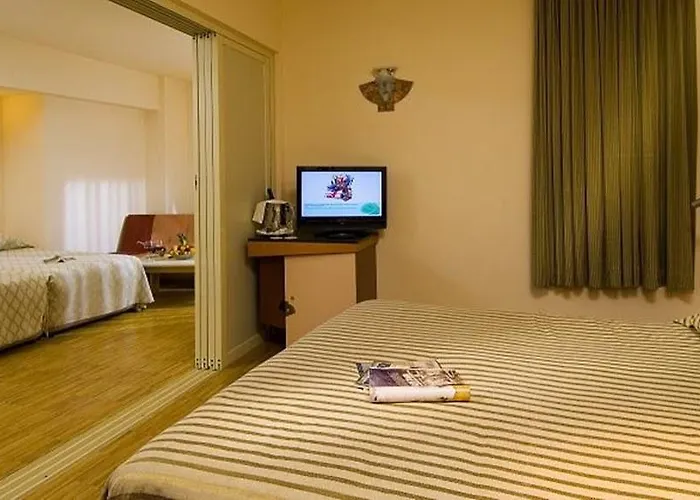 Blue Waters Club فندق