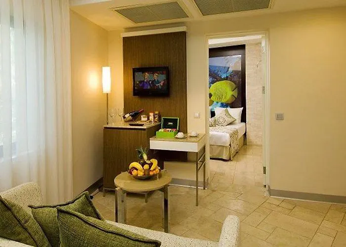 فندق Blue Waters Club 5*