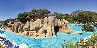 Blue Waters Club 5* Sidé