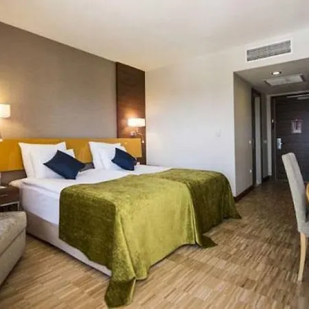 Blue Waters Club Hotel