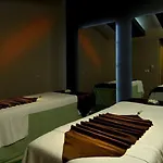 Blue Waters Club فندق