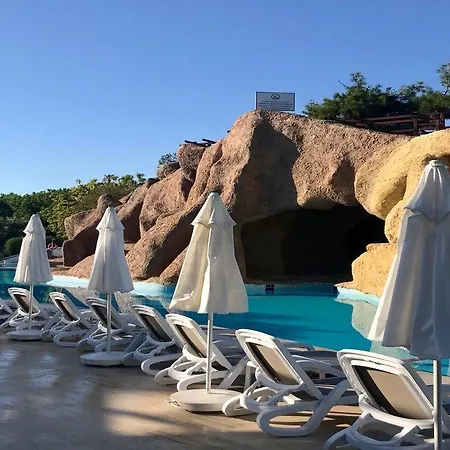 Blue Waters Club מלון