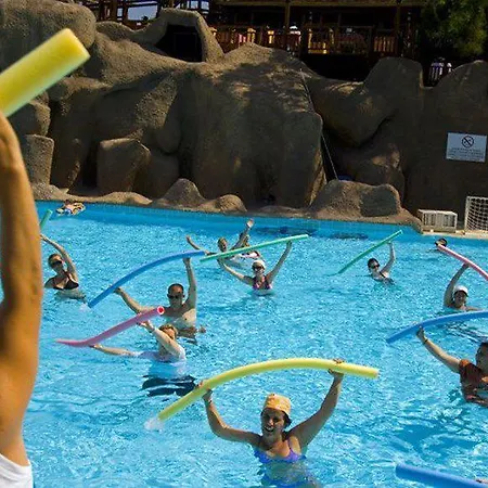 Blue Waters Club מלון