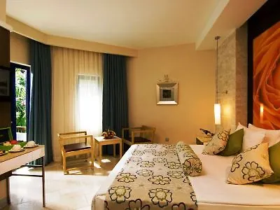 Blue Waters Club 5* Sidé